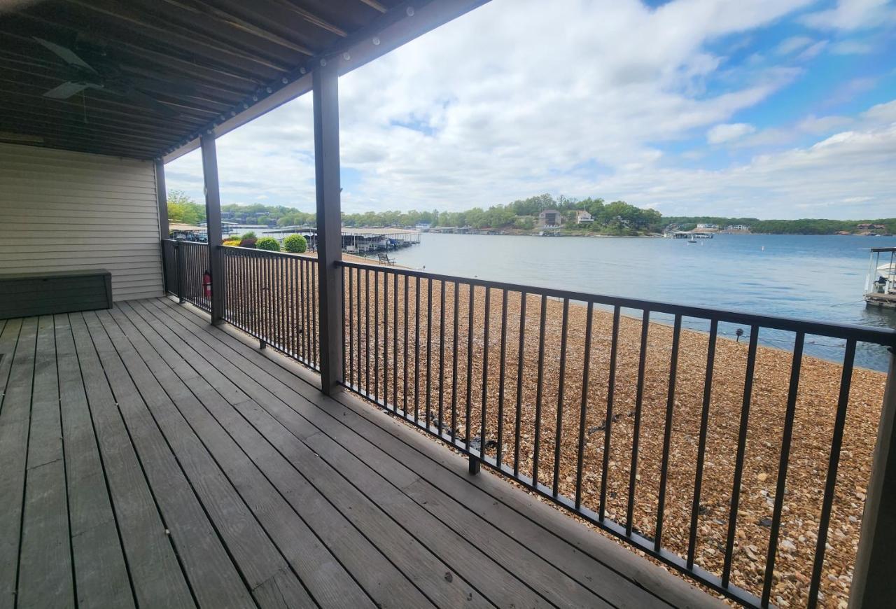 Lakefront Condo With A View Osage Beach Ngoại thất bức ảnh